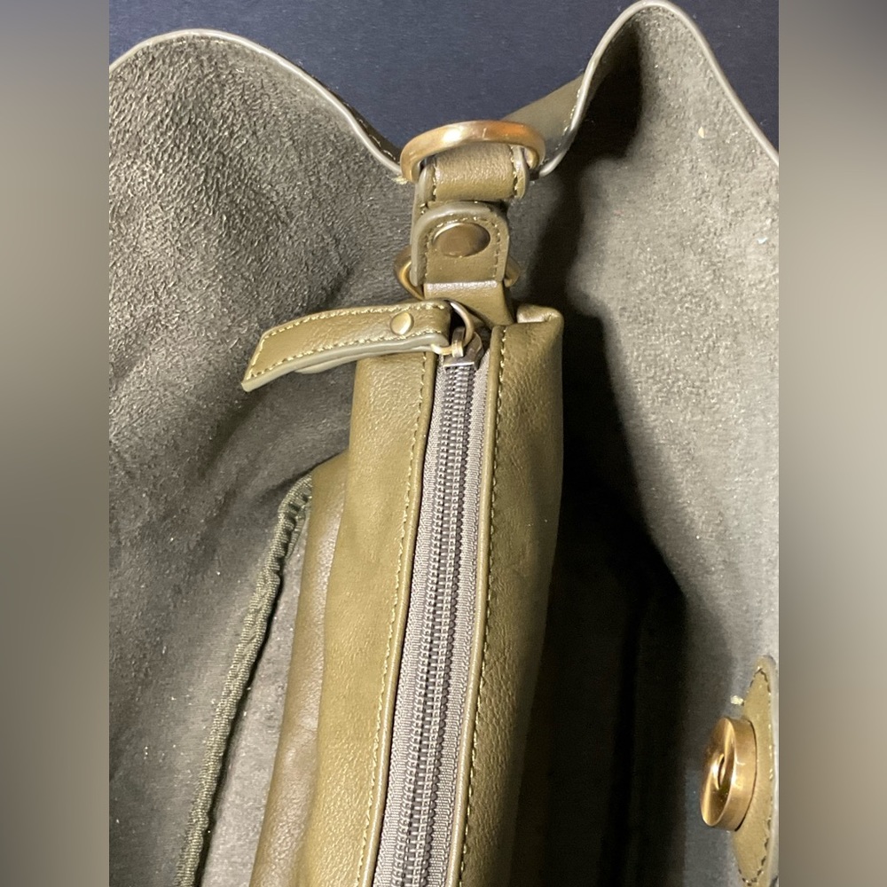 Vegan Lg Bucket Crossbody Bag with Smaller interchangeable nesting bag VGC Pre❤️ - Picture 5 of 13